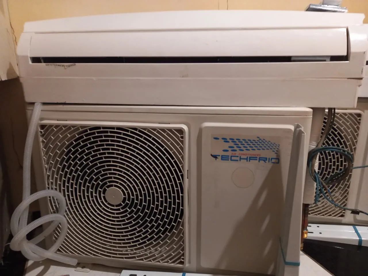 Central de ar 12  mil btus em perfeito estado  - Foto 2