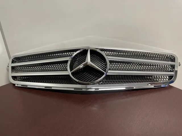 Grade Frontal Mercedes C180