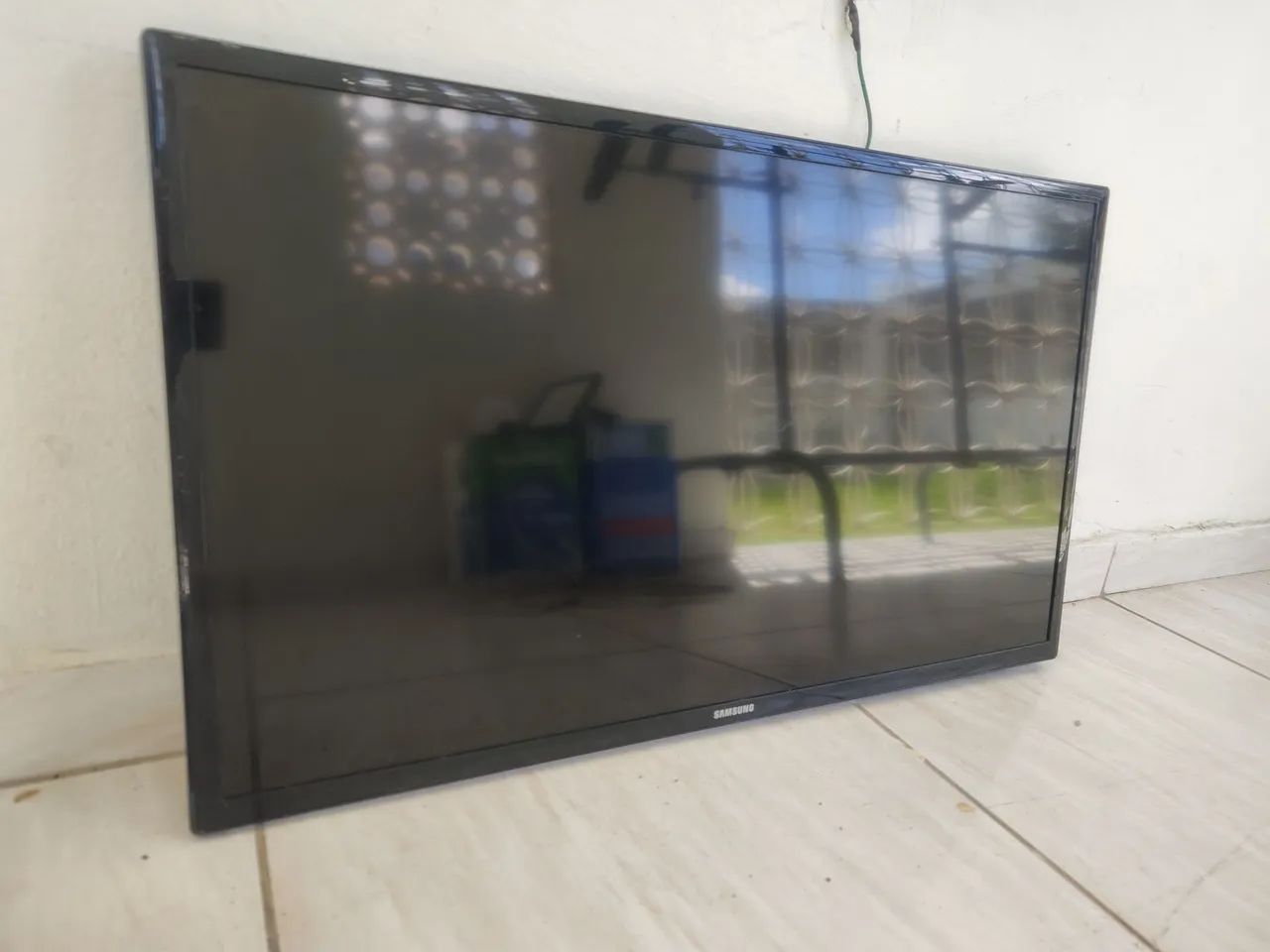 Vendo duas TVs Samsung retirada de peças  - Foto 4