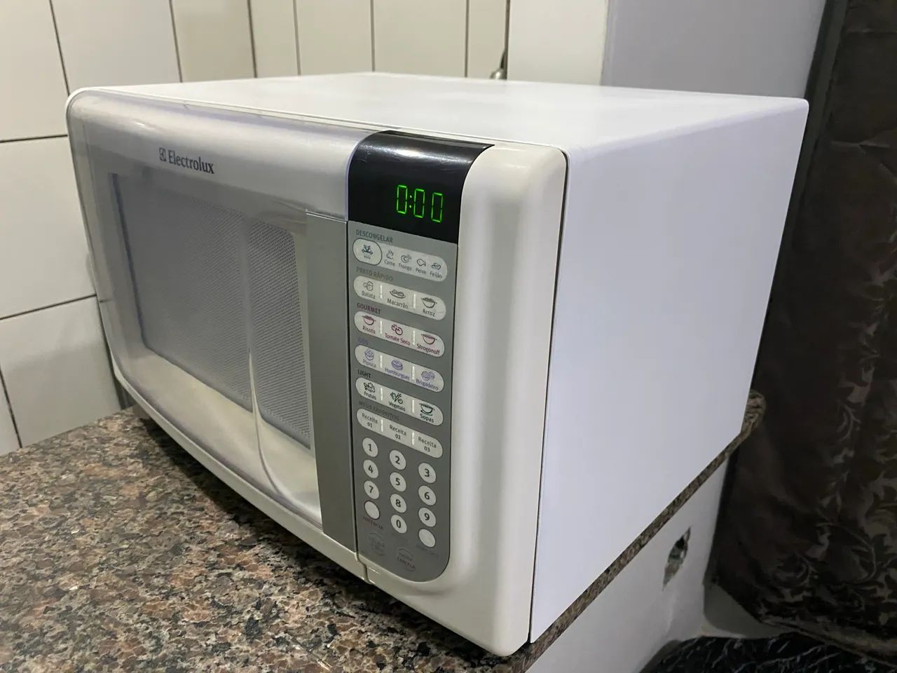 Microondas 31 litros tudo ok - Foto 5