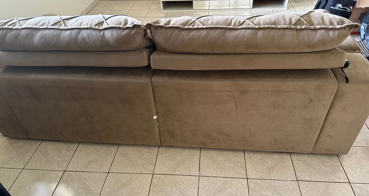 Vendo sofá retrátil no setor Santa Genoveva  - Foto 3
