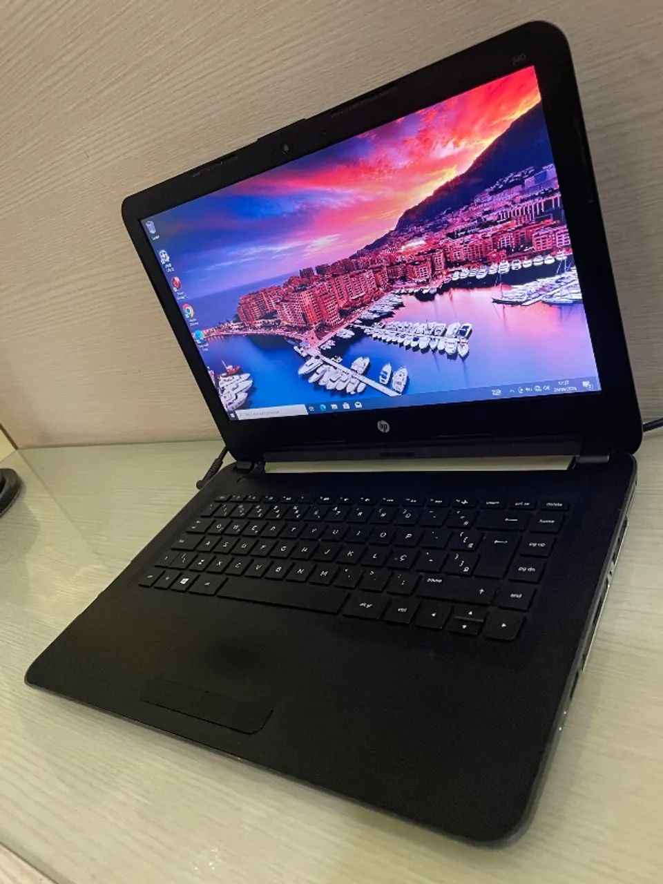 Vendo Notebook HP Pavilion i3  - Foto 2