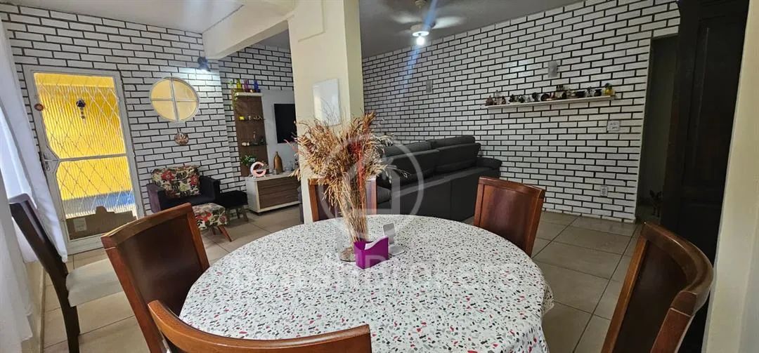 DUAS CASAS PELO VALOR DE UMA! - Foto 4