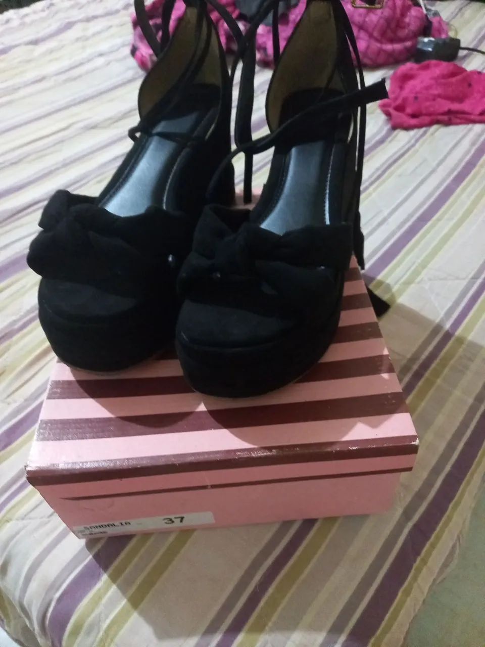 Vendo sandália plataforma feminina 
