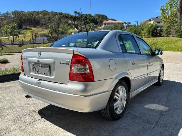 Chevrolet Astra Sedan 2.0/ CD 2.0 MPFI 8V 4P Aut. 2002