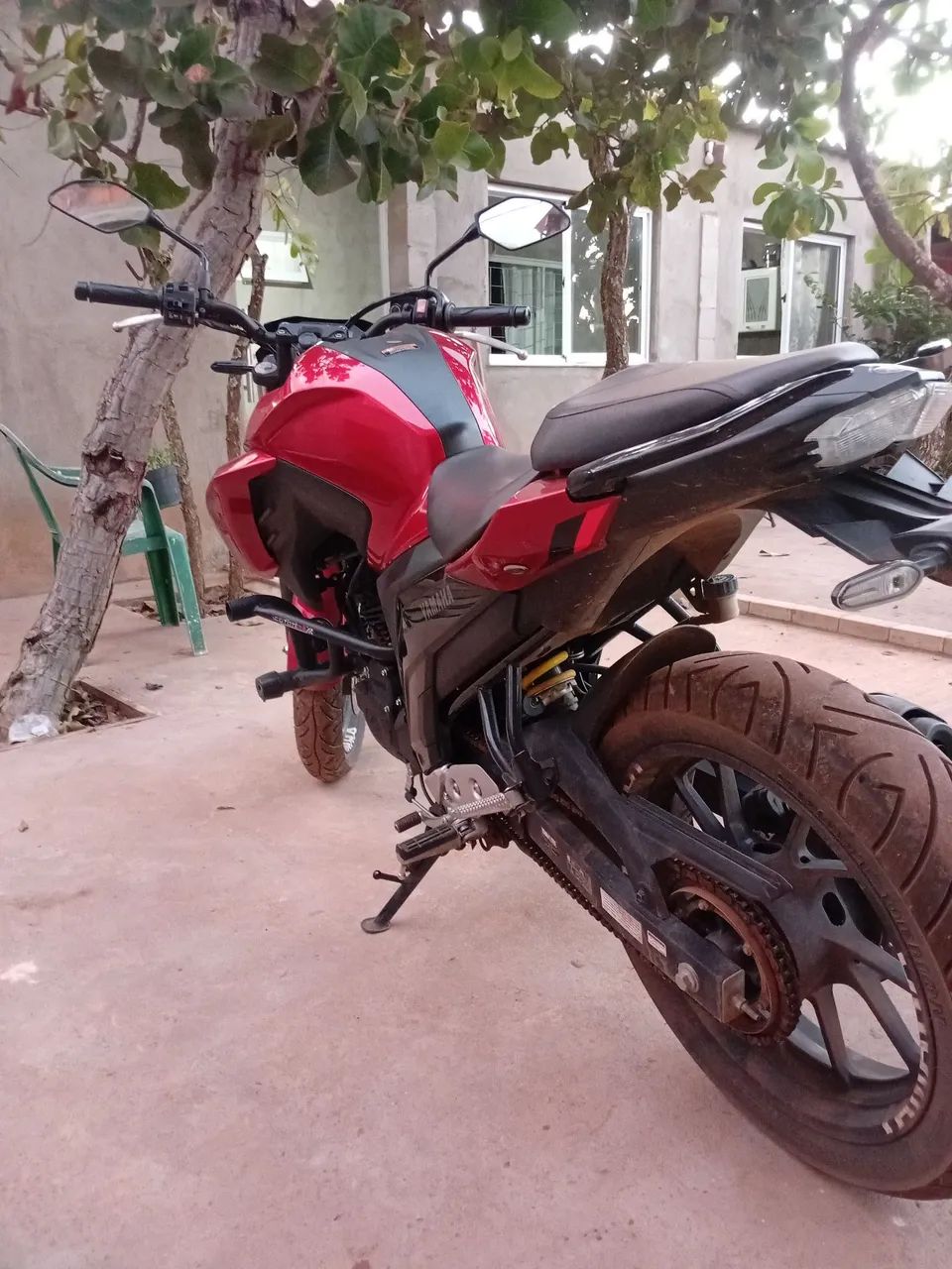 Moto nova pegar e andar
