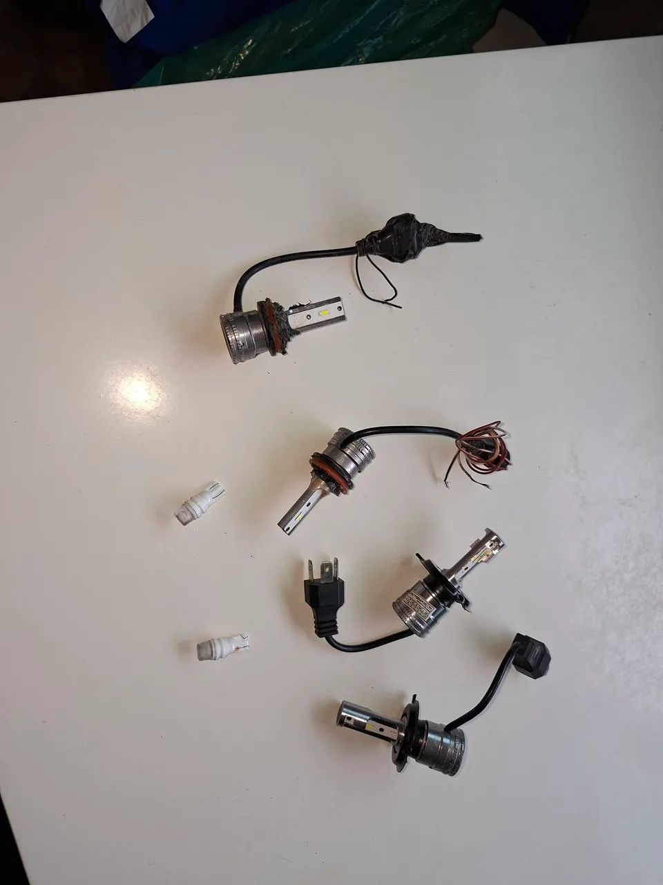 Conjunto Lâmpadas ultra Led 1 mes de uso! - Foto 2