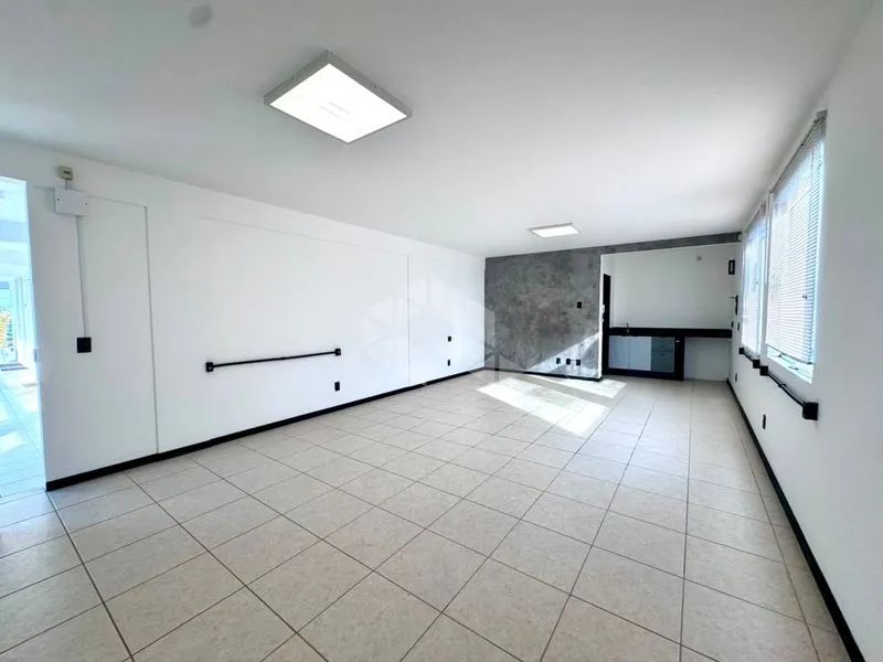 Sala Comercial de 45m² para alugar no Morro das Pedras, Florianópolis - Foto 3