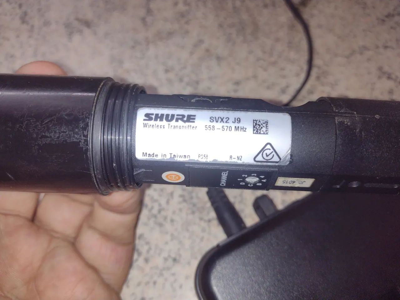 MICROFONE SEM FIO SHURE SVX4  - Foto 4