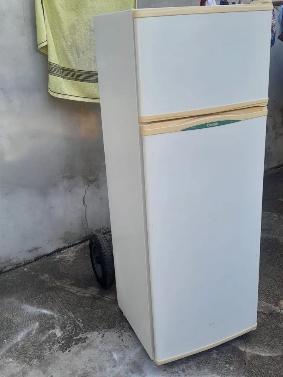 Geladeira consul 110 V funcionando ótimo 