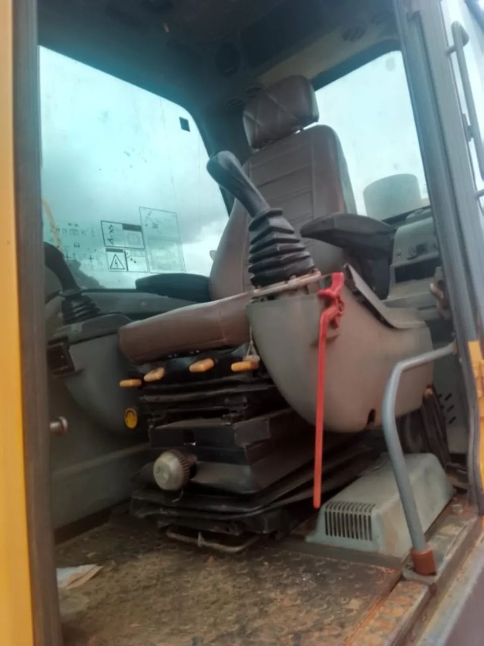 Escavadeira Volvo 210 - Foto 5