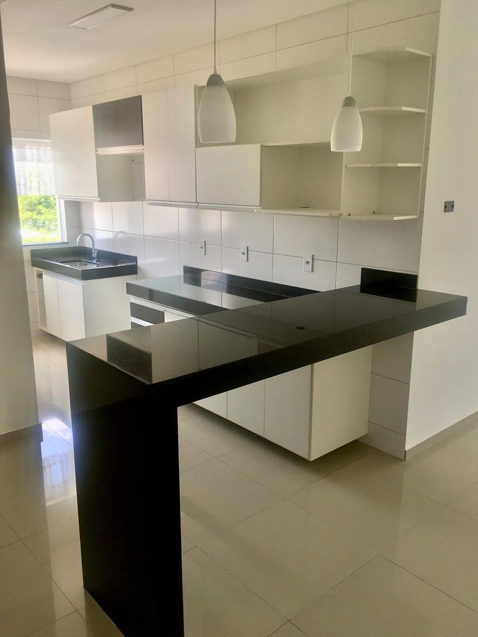 Apartamento de fino acabamento com varanda e garagem em Eunápolis - Foto 5