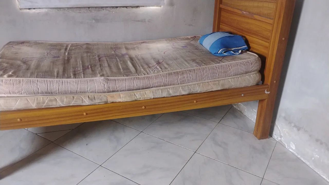 Cama solteiro com colchão  - Foto 2