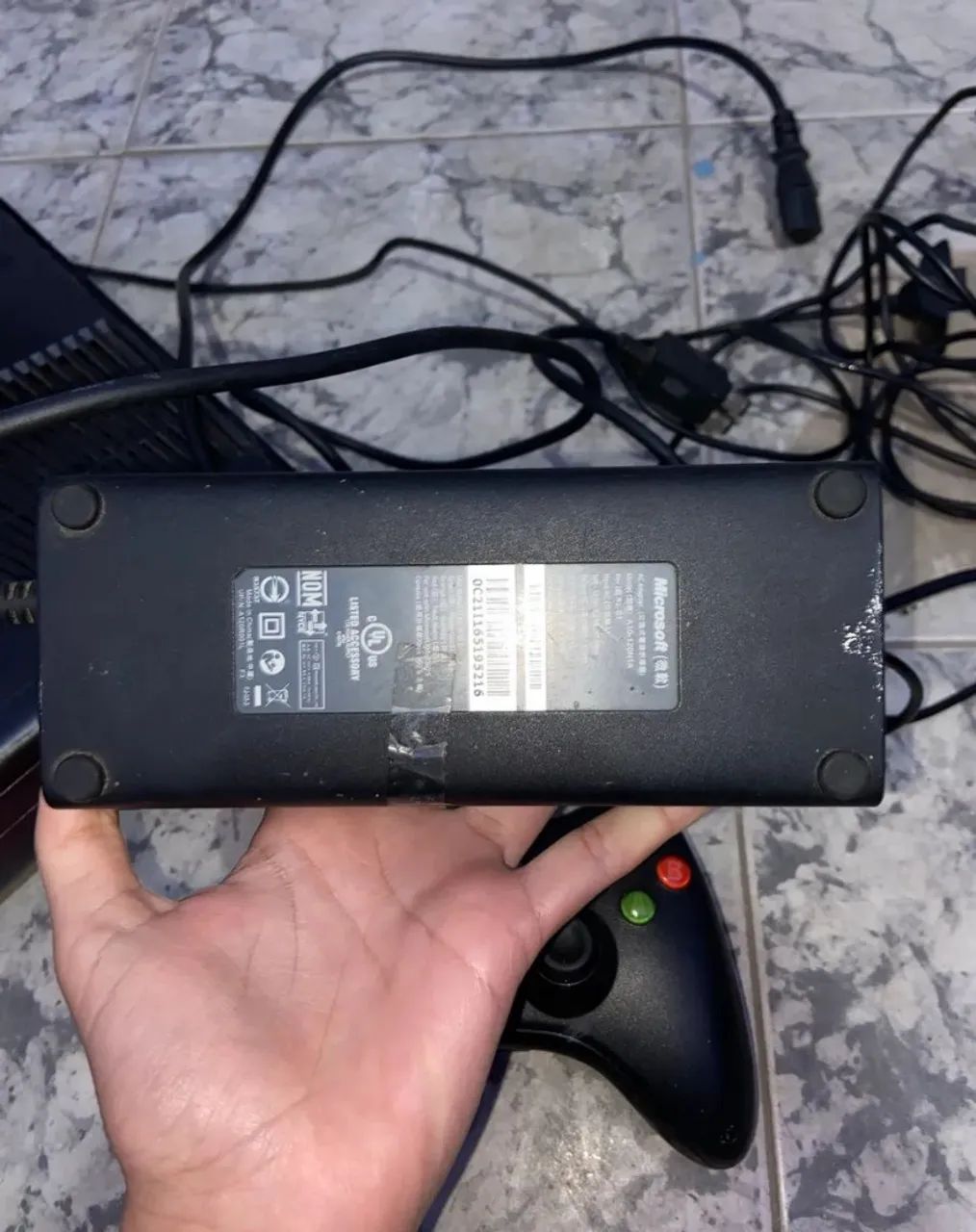 XBOX 360 COM LUZ VERMELHA 