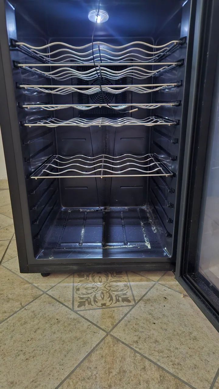 Adega easy cooler 28 garrafas - Foto 4