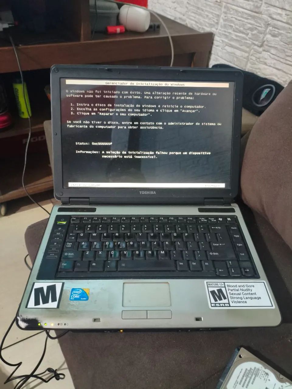 Notebook Toshiba 2gb ram Intel 250 gb HD leiam anúncio  - Foto 5