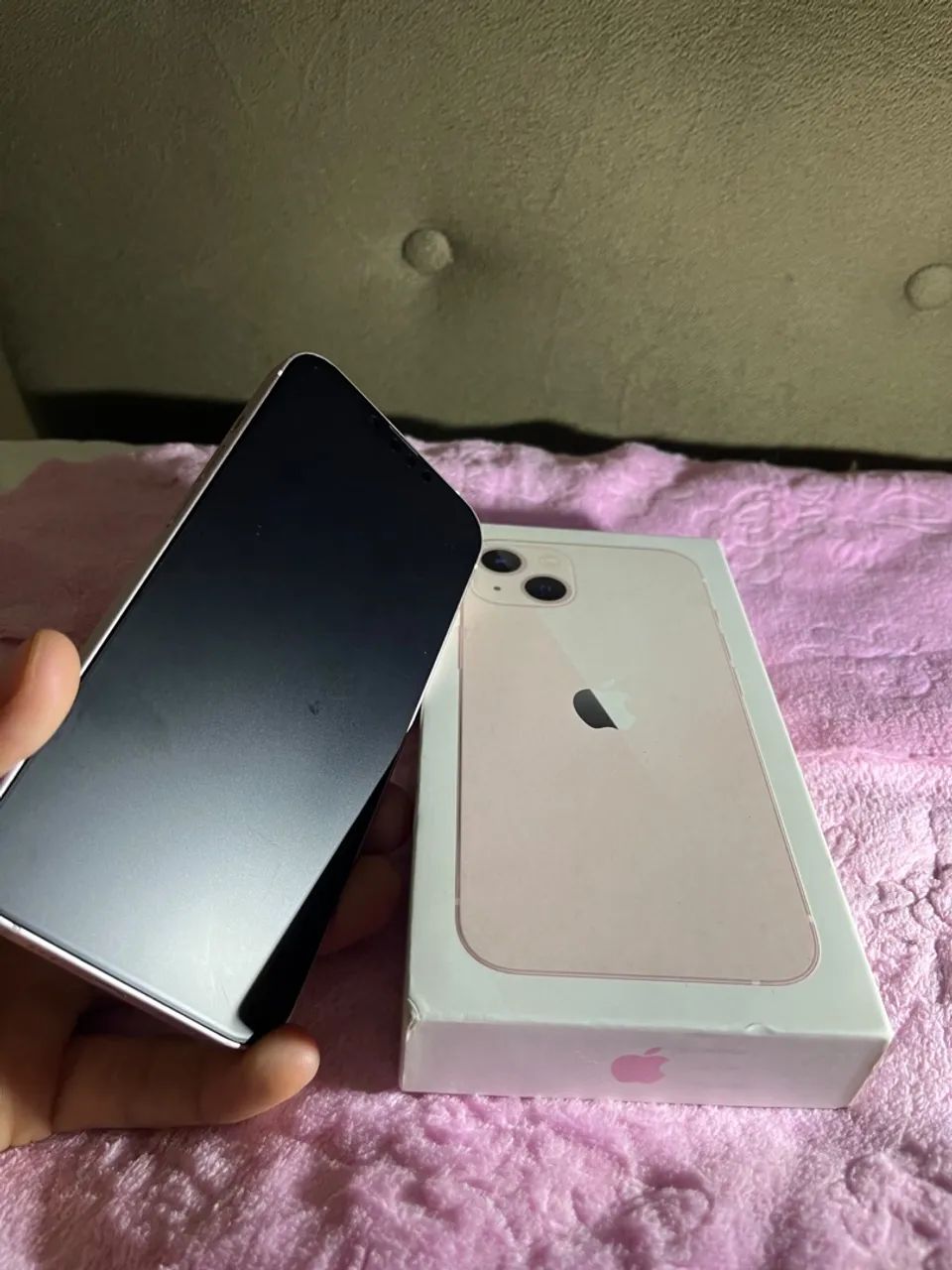 iPhone 13 Rose 128GB com Caixa e Acessórios - Foto 2
