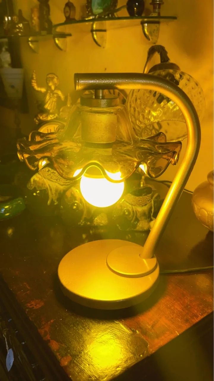Linda e antiga luminária com cúpula de cristal lapidado - Foto 2