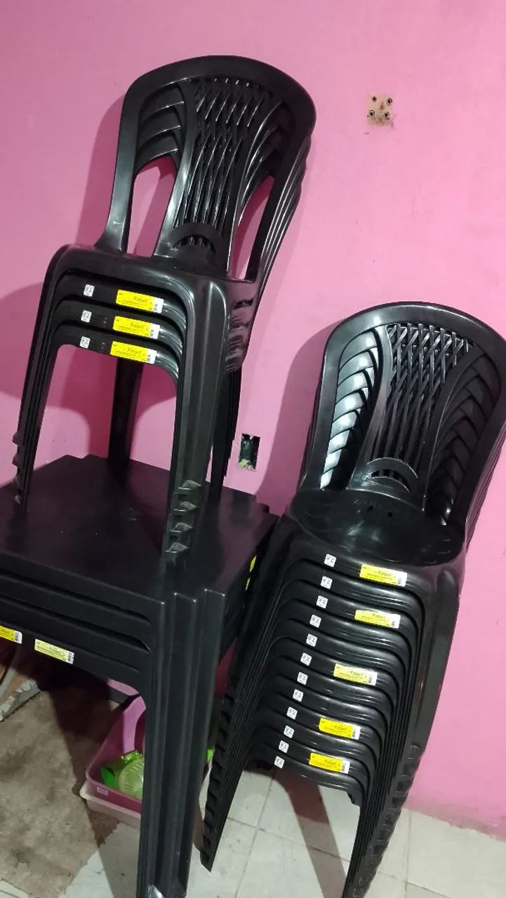 Vende-se jogos de mesas 