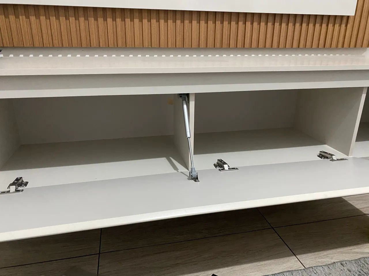 Rack com painel para TV moderno - Excelente Estado - Foto 2