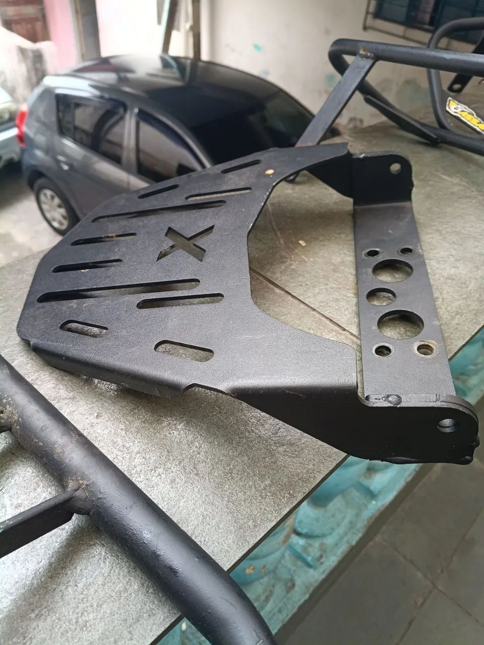 Suporte baú mottu reforçado 