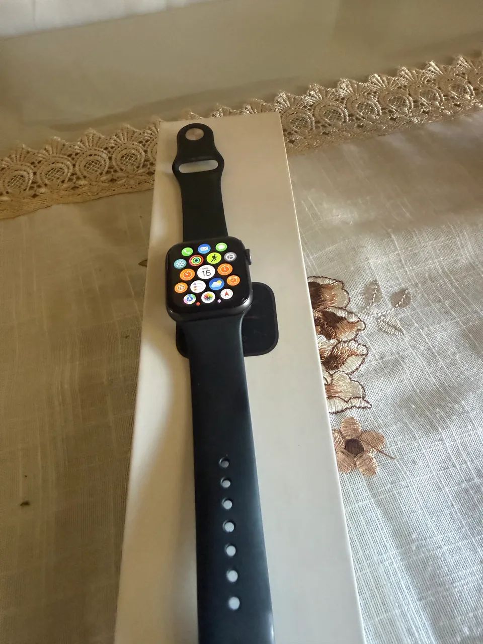 Apple SE 44mm