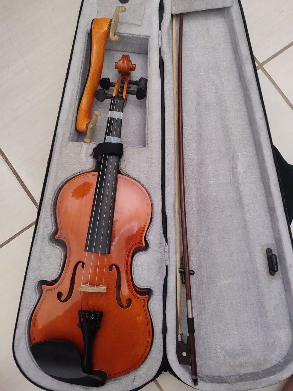 VIOLINO MUITO CONSERVADO 