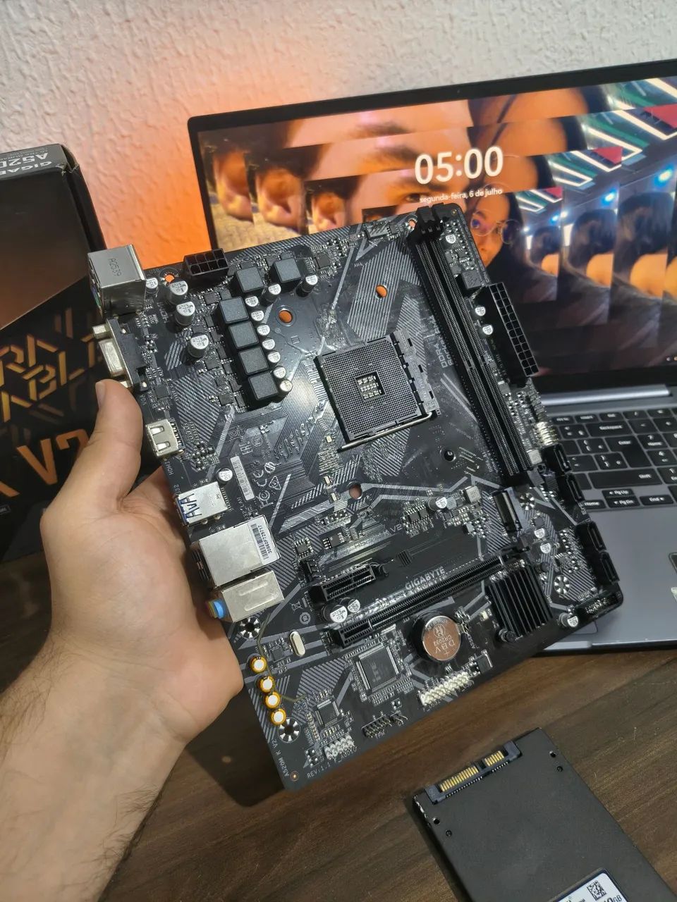 A520 Gigabyte - 2 meses de uso - Aceito Cartão e Entrego - Foto 2