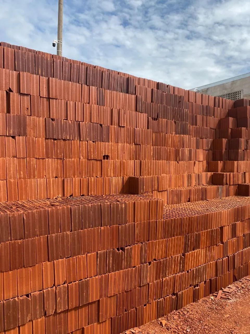 Brick Offer in Anápolis: 09x19x19 per Thousand for BRL 999.90 Cash