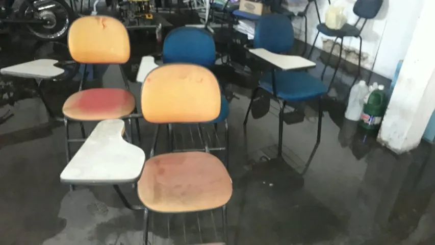 cadeira universitária com prancheta  - Foto 2