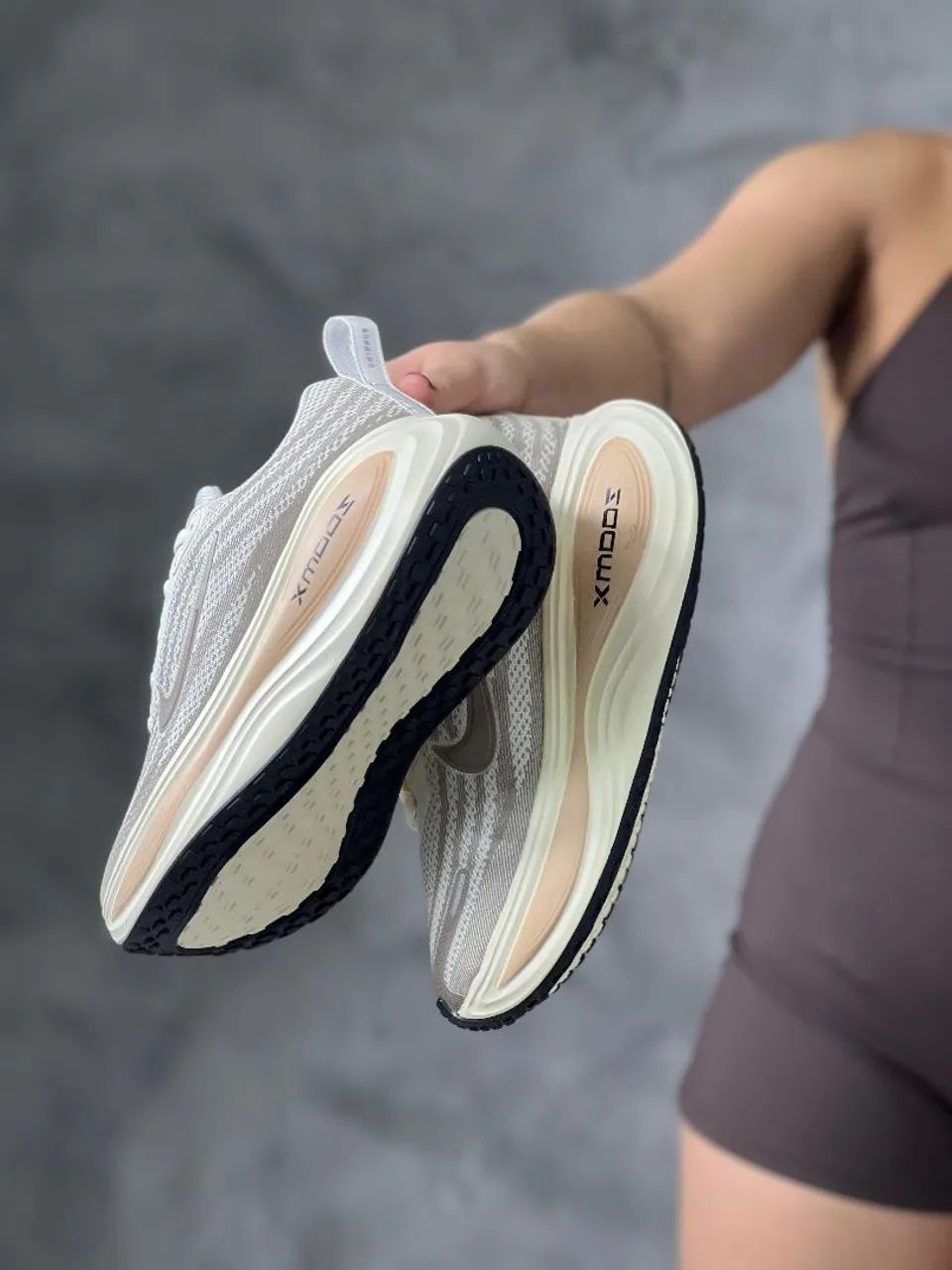 Nike Vomero Plus Luxo - Foto 4