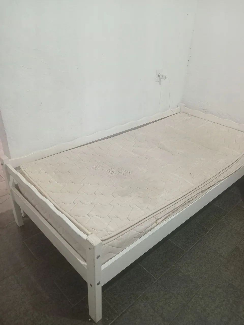 Cama de solteiro C Colchão 