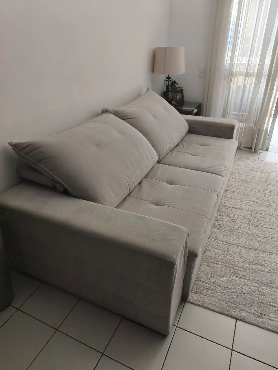 Sofá retrátil de 4 lugares