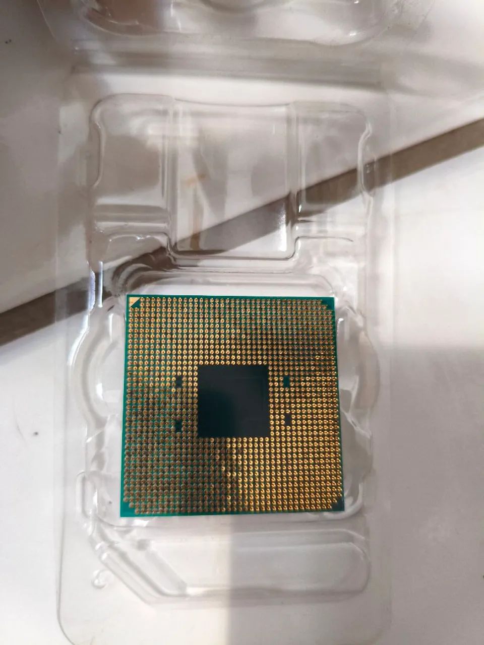 Vendo processador AMD Ryzen 5 3400 g com radeon Vega 11 - Foto 2