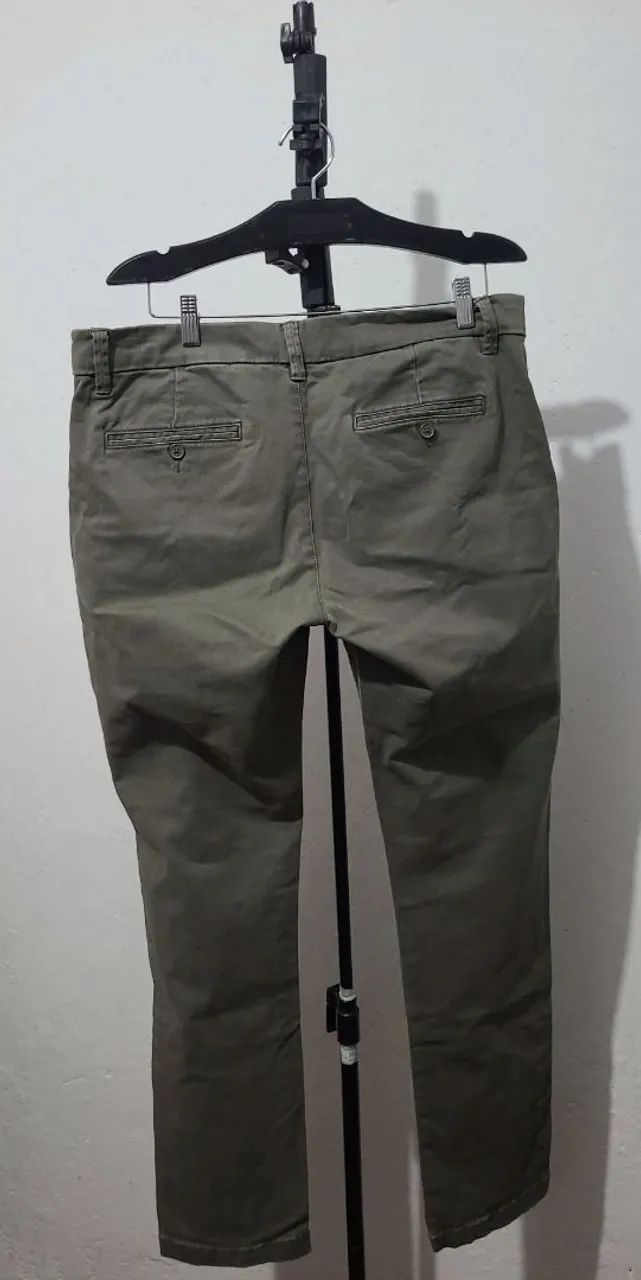 Calça de Sarja Verde militar N° 46/48, bonita, original, sofisticada, bem confortável.  - Foto 5
