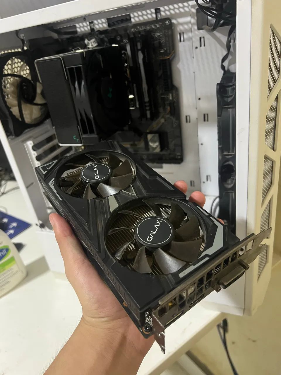 Placa de Vídeo 1650 Super 4GB QUEBRADA