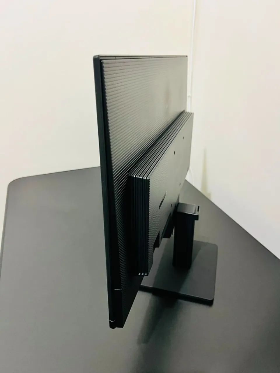 Monitor Gamer SAMSUNG - 24" Polegadas - SEMINOVO - 100 Hz, HDMI-VGA  - Foto 3