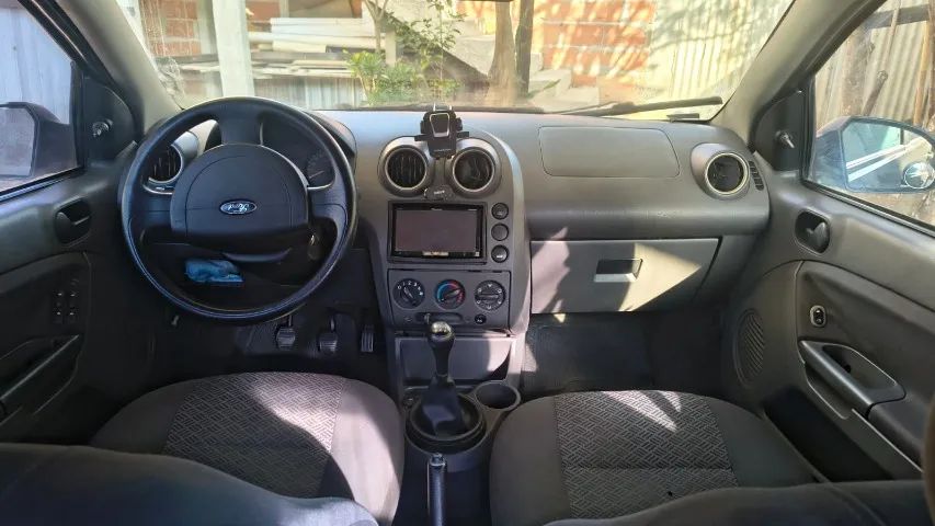Ford Fiesta Sed. 1.6 8V Flex 4P 2005