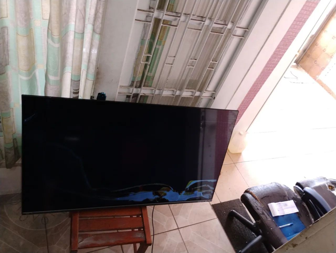 TV Philco LED SMart 50 Polegadas Modelo PTV50G70SBLSG 4K defeito tela trincada - Foto 5