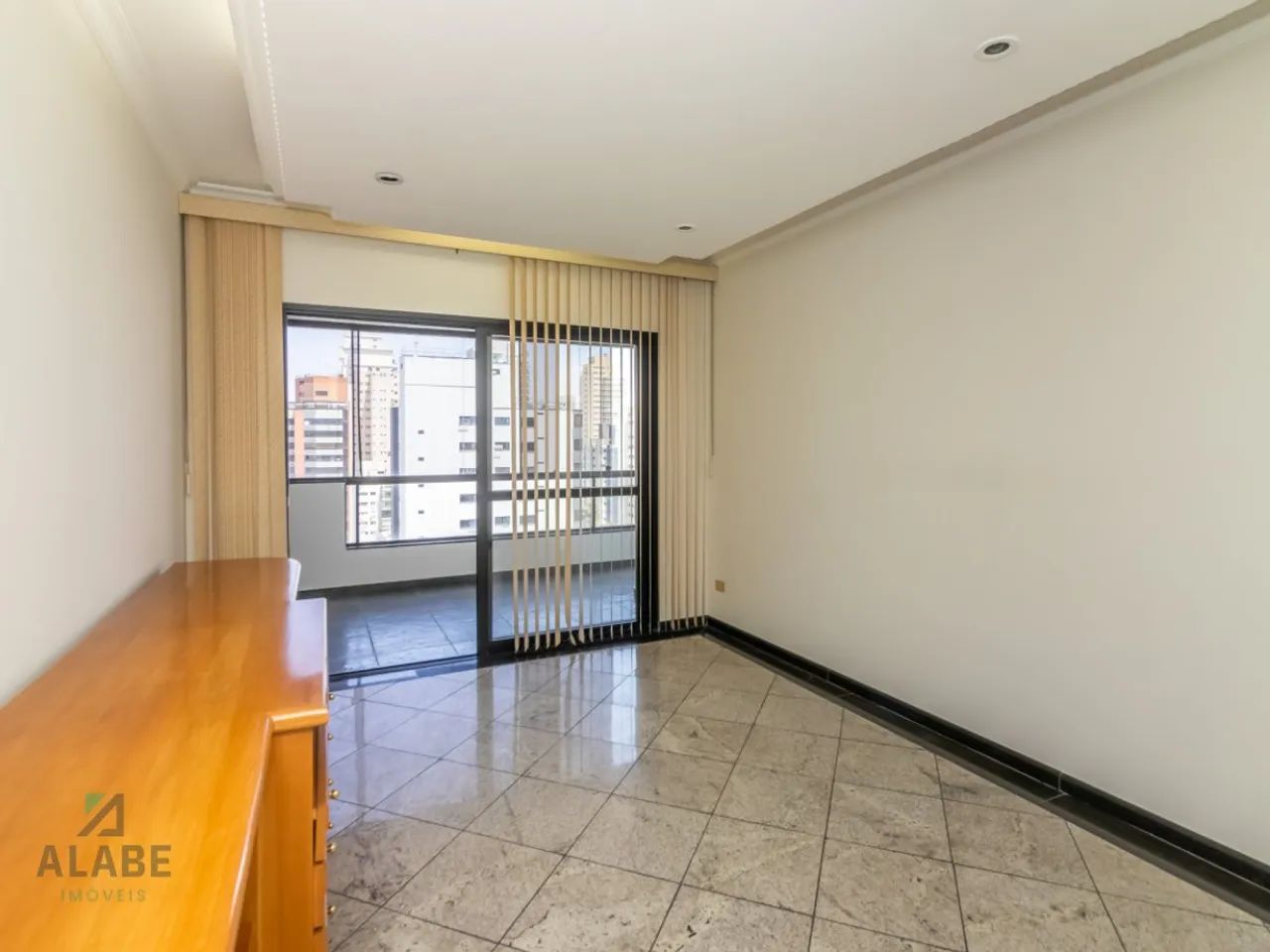 Apartamento para venda em Moema com 3 quartos, sendo 3 suítes, 249m² - Foto 3