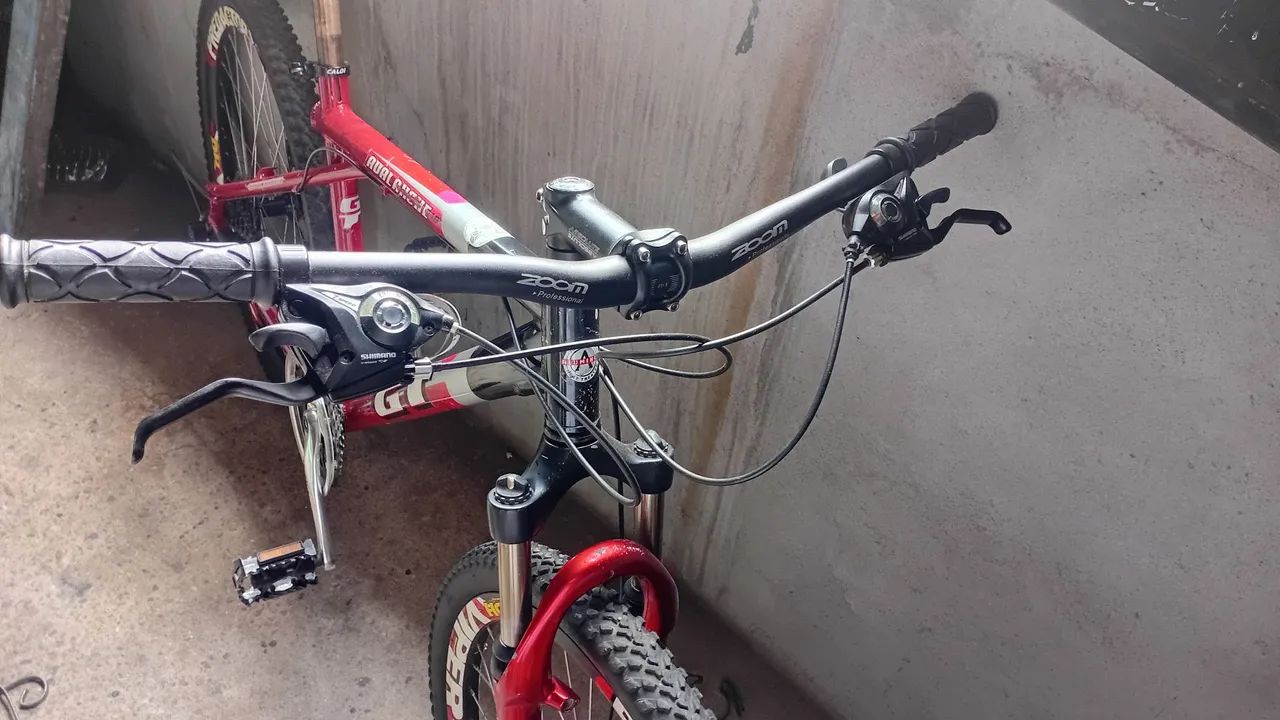 Bicicleta GT Avalanche - Foto 4