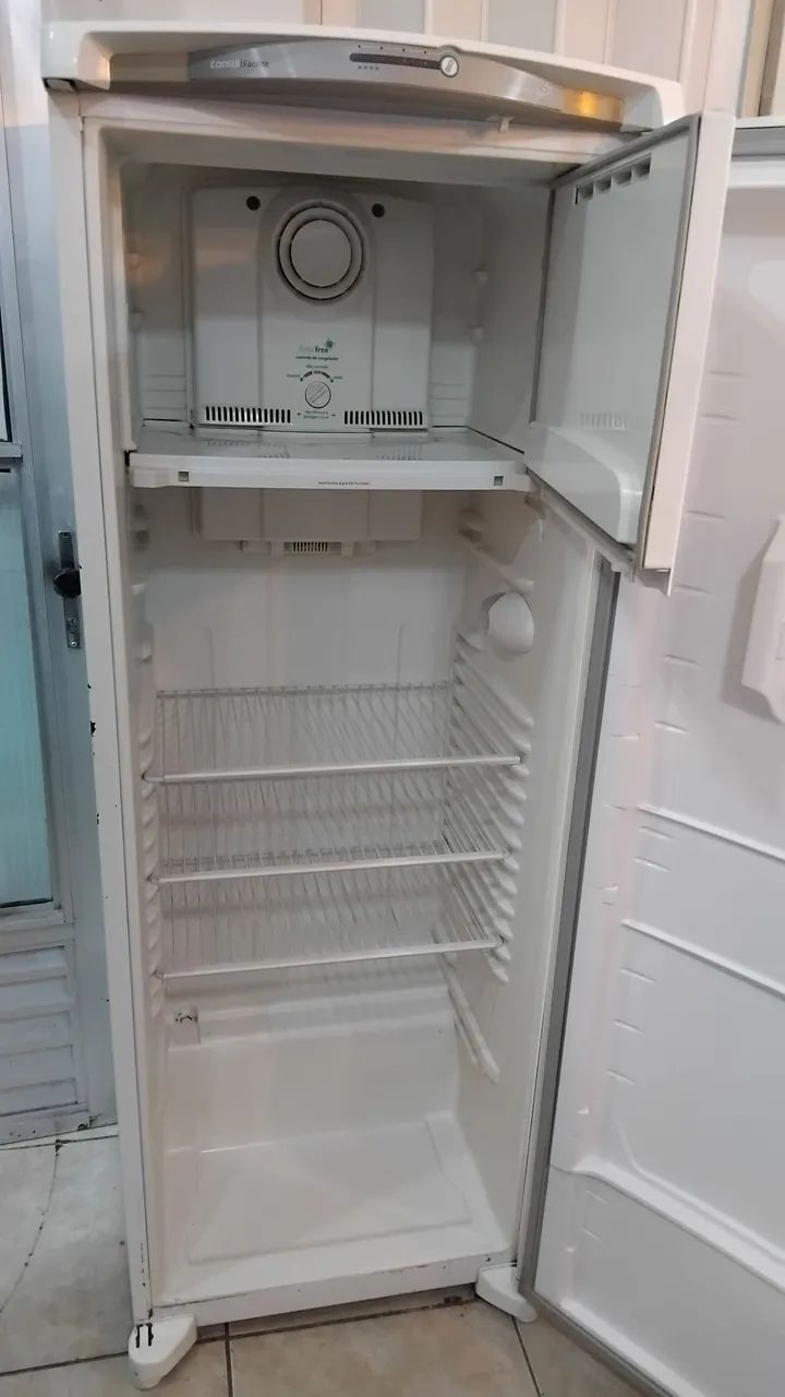 Geladeira com defeito - Foto 5