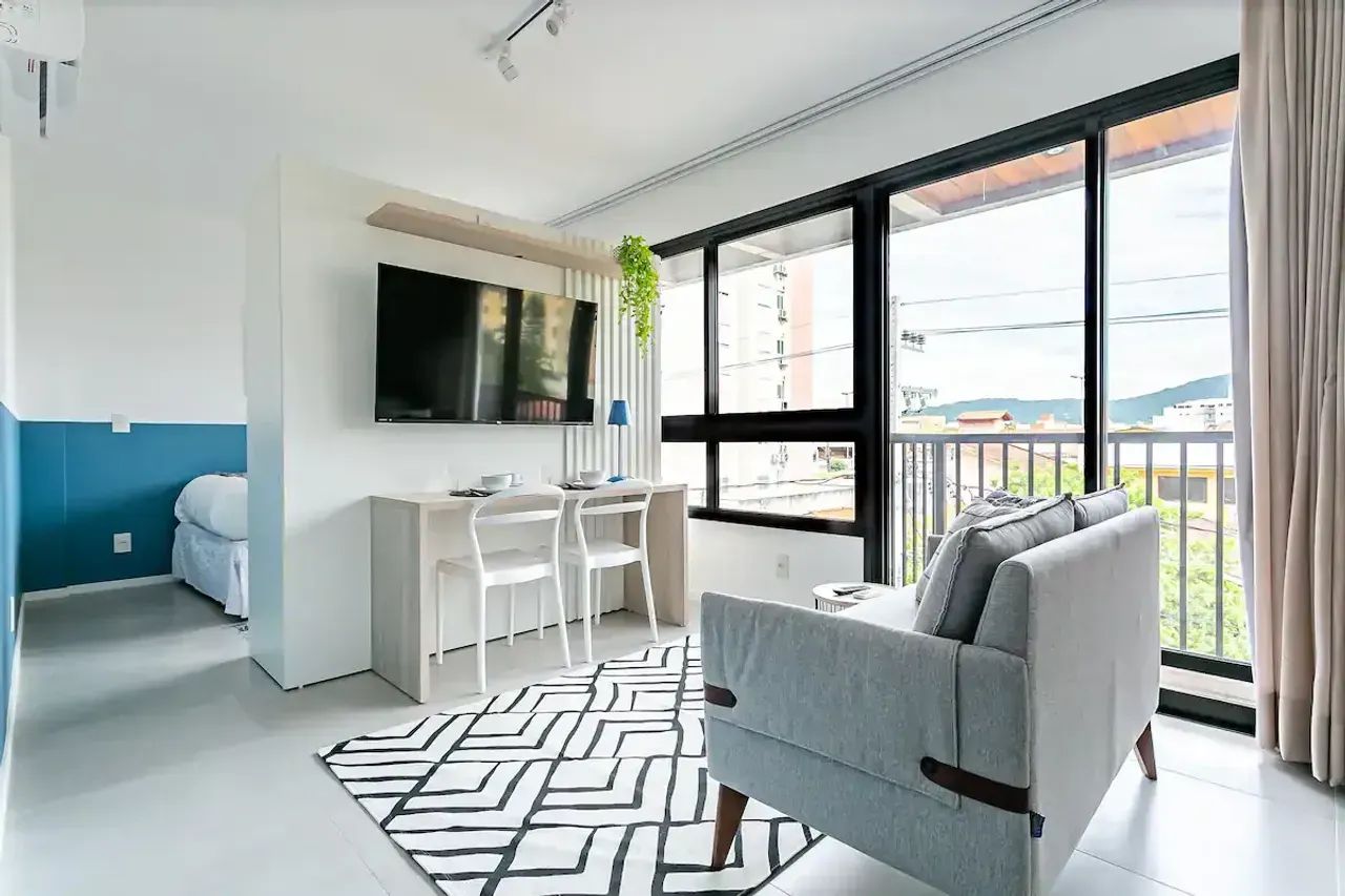 Studio Mobiliado próximo à UFSC e Shopping Villa Romana - Foto 4