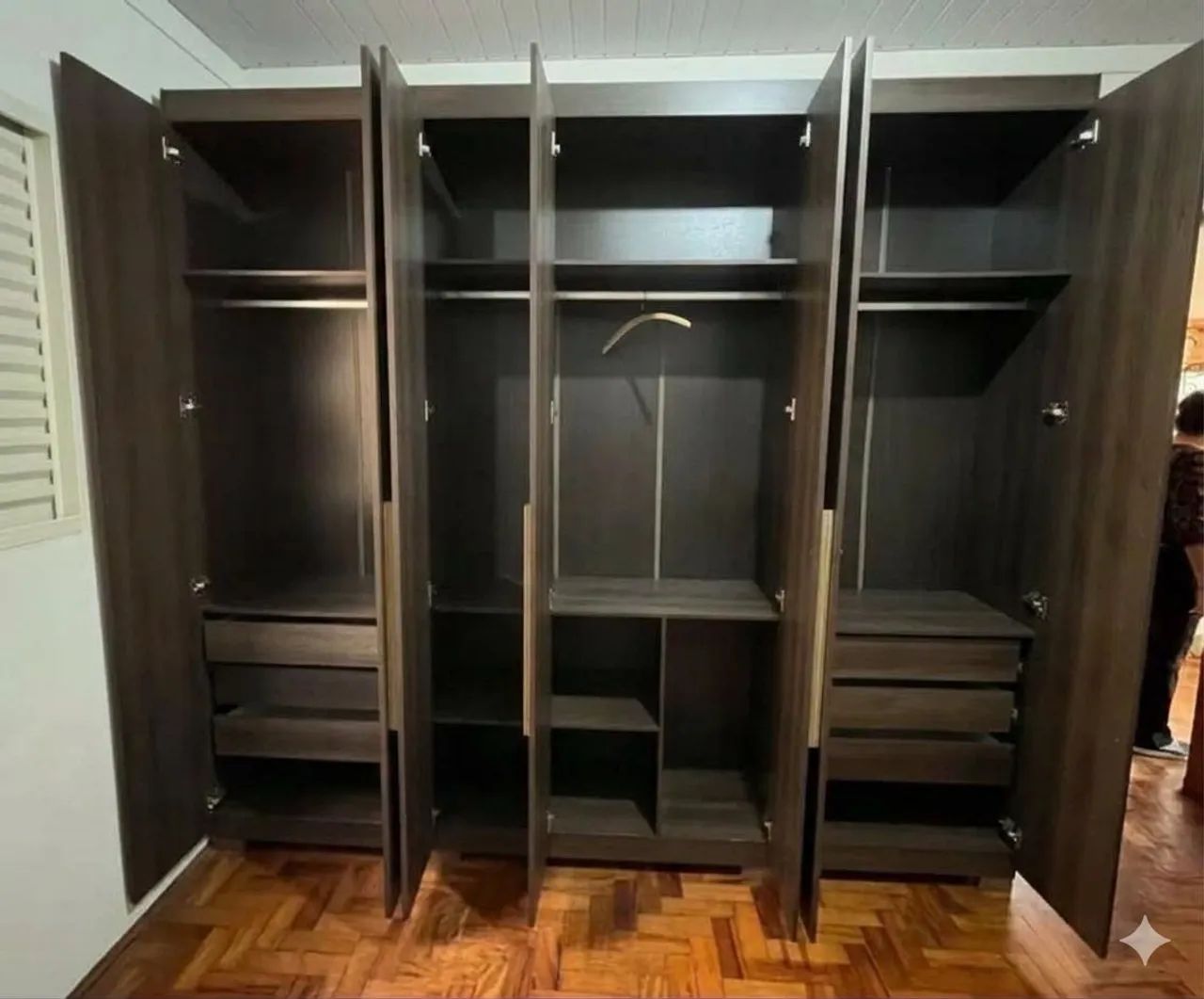 Guarda roupa grande sete portas - Foto 2