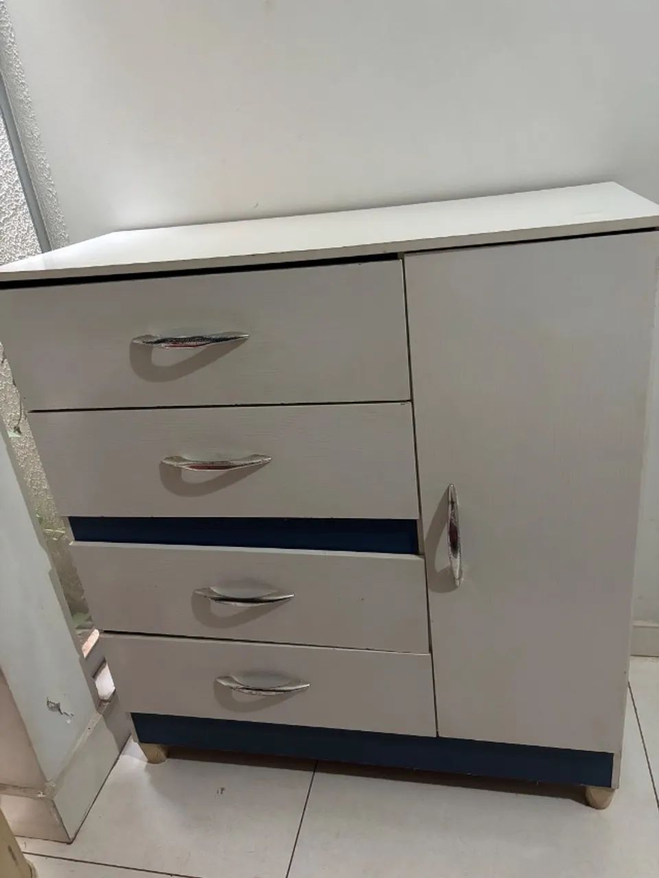 Cômoda em ótimo estado 