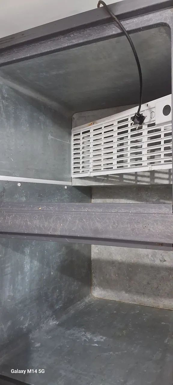 Freezer horizontal 2 portas naofunciona! - Foto 2