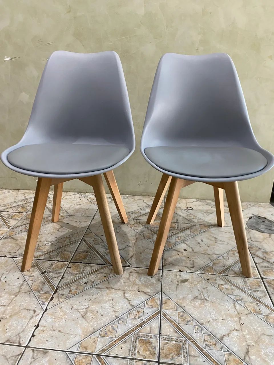 Vendo Cadeiras Design Moderno 