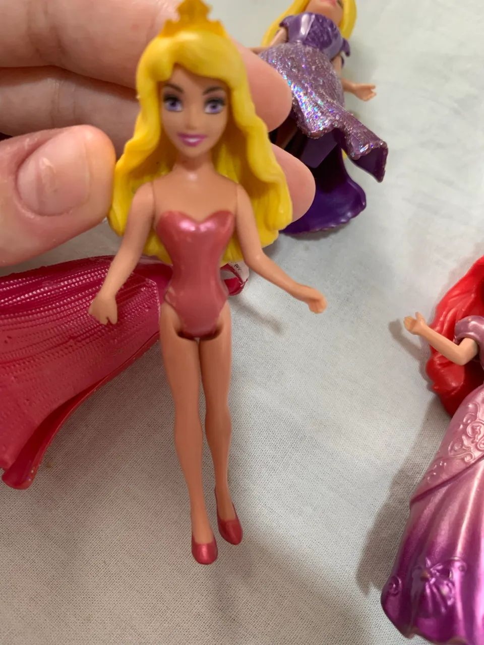 Bonecas Princesas Disney Magiclip - Ariel, Rapunzel e Aurora - Foto 5