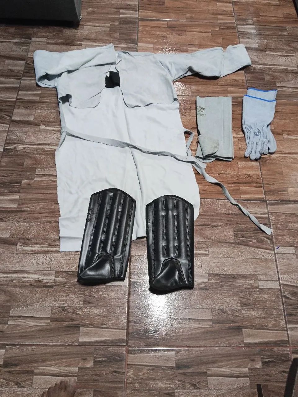 Vende_se um de jaleco de couro - Foto 2
