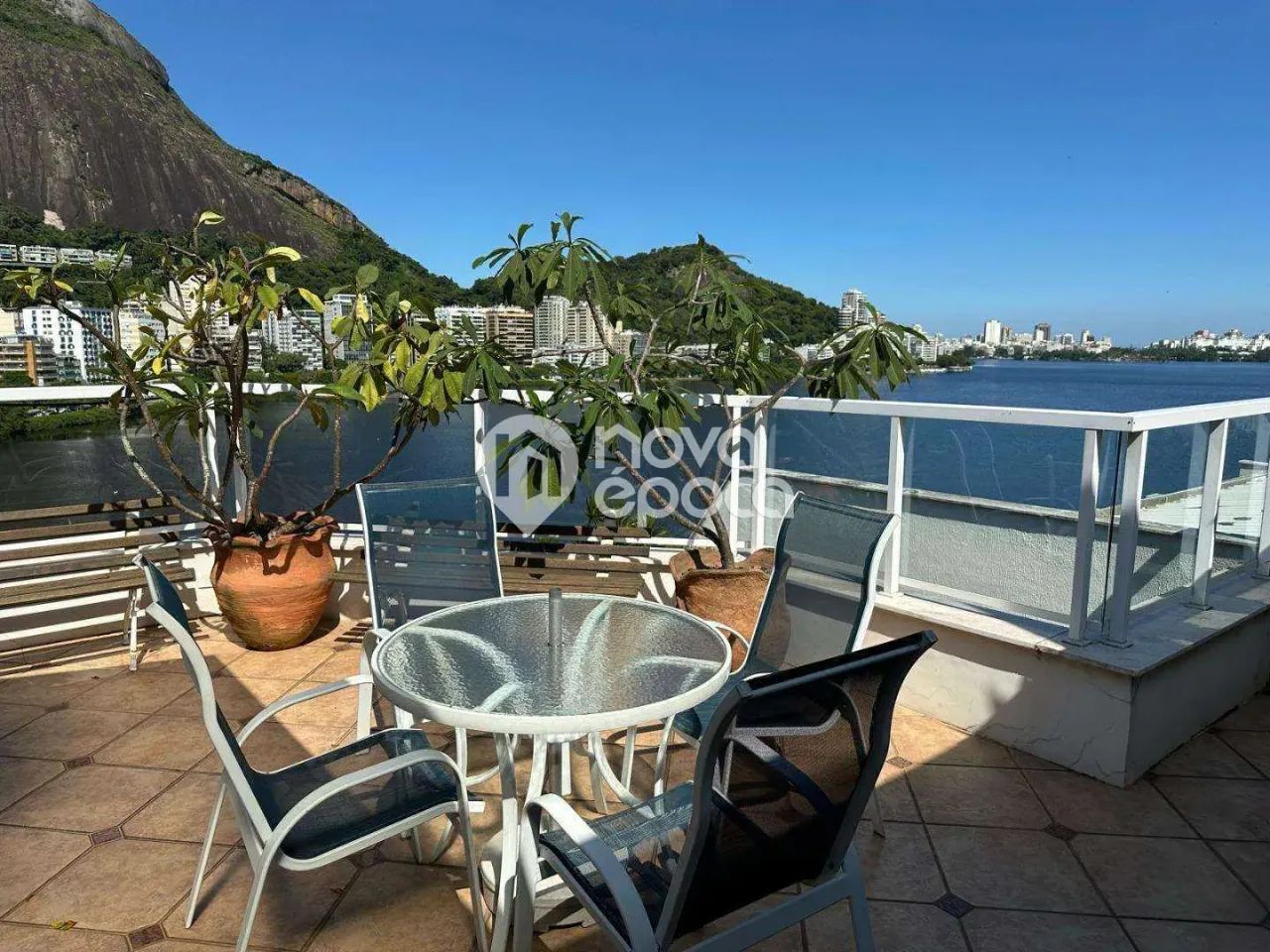 Lagoa | Cobertura 4 quartos, sendo 1 suite